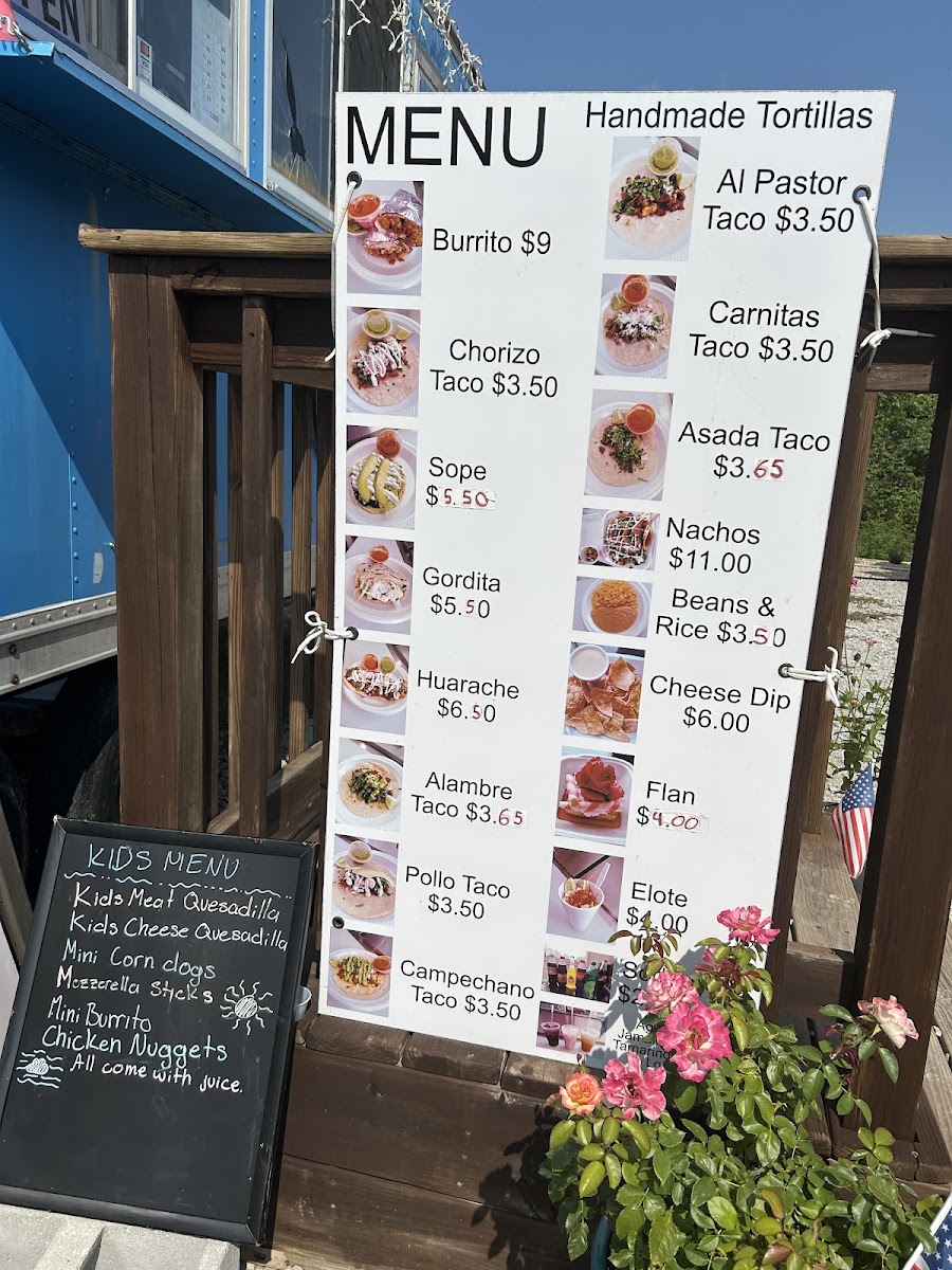 Taqueria Hidalguense menu board