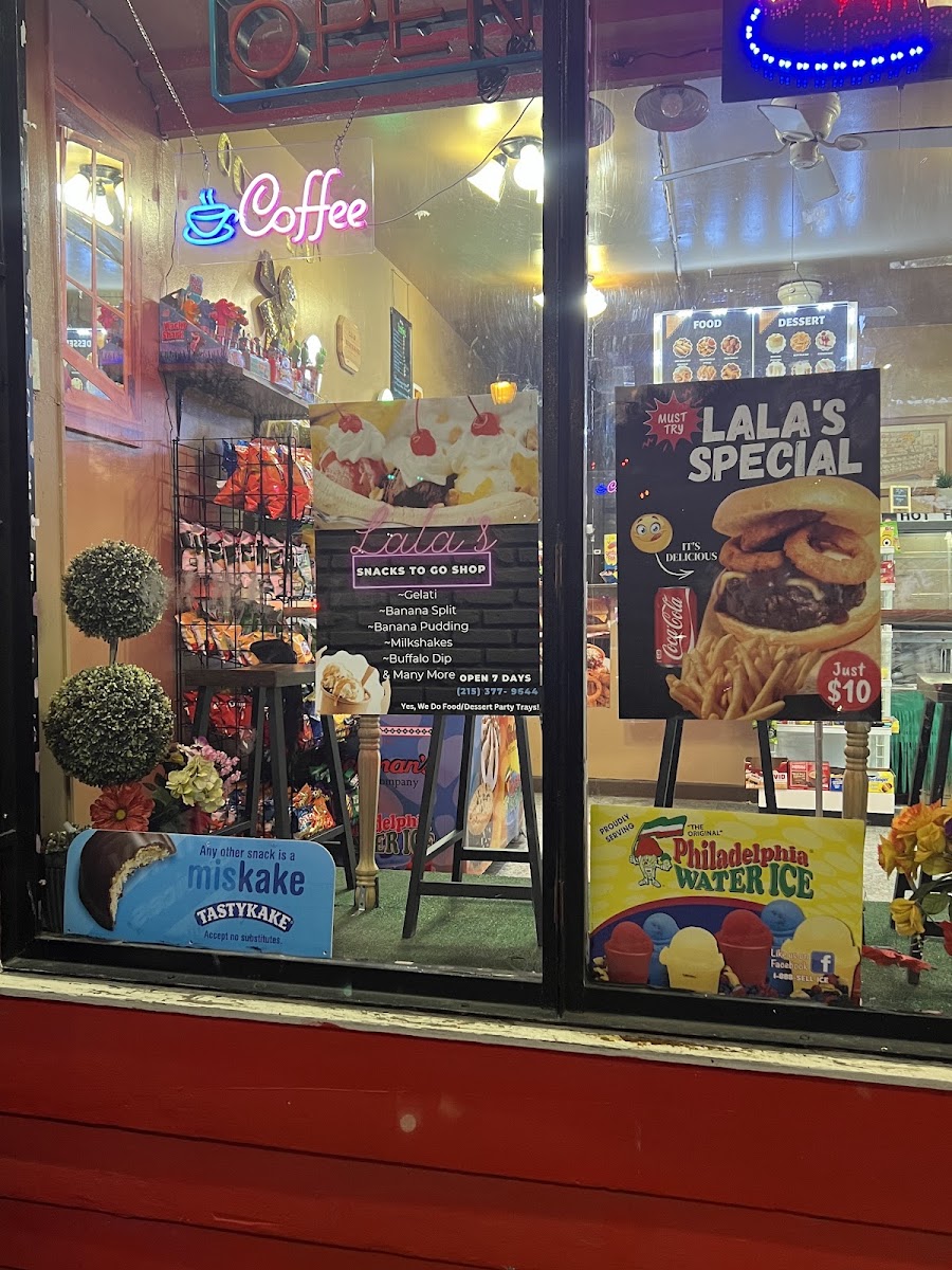 Lala's Snacks To Go Shop