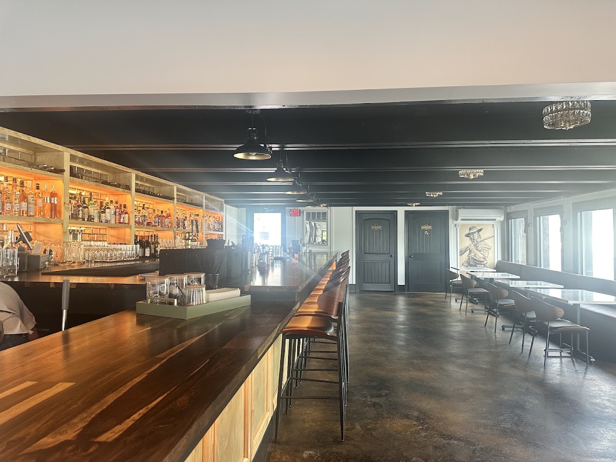 Casper's Bistro