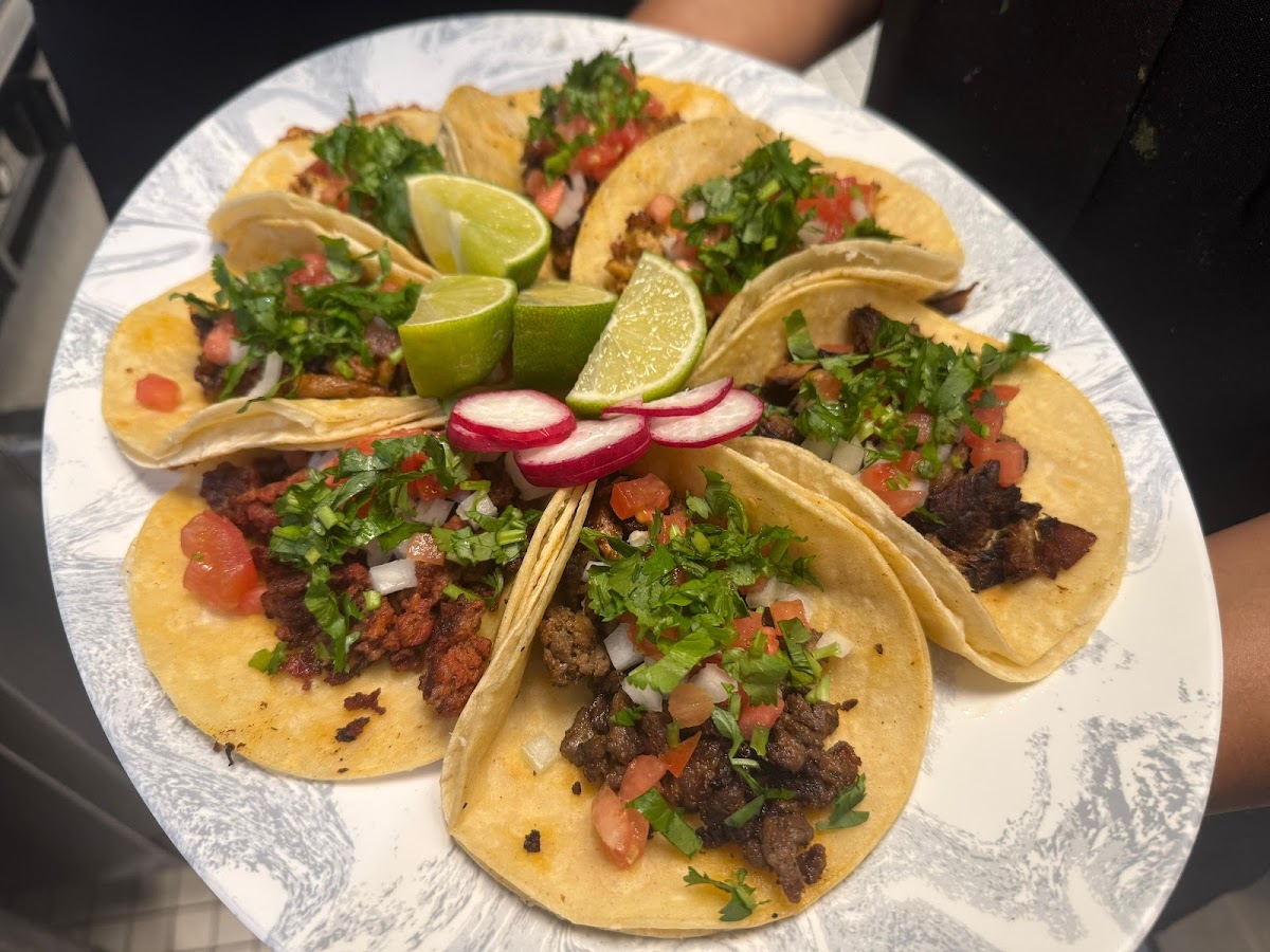 Las Cocinas y Taqueria Mexicana