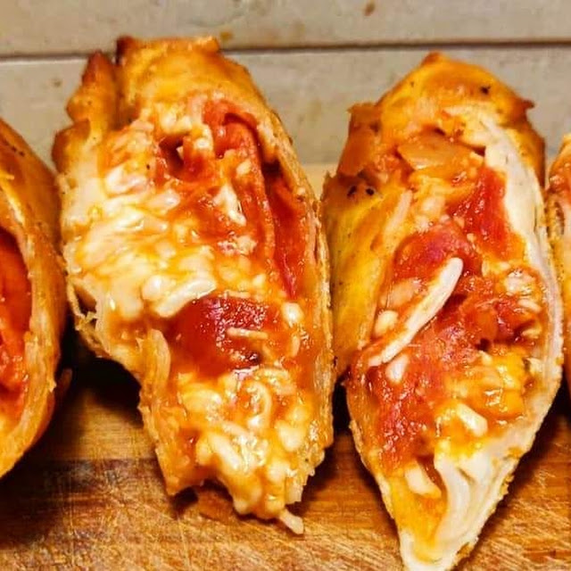 Pizza Egg Roll