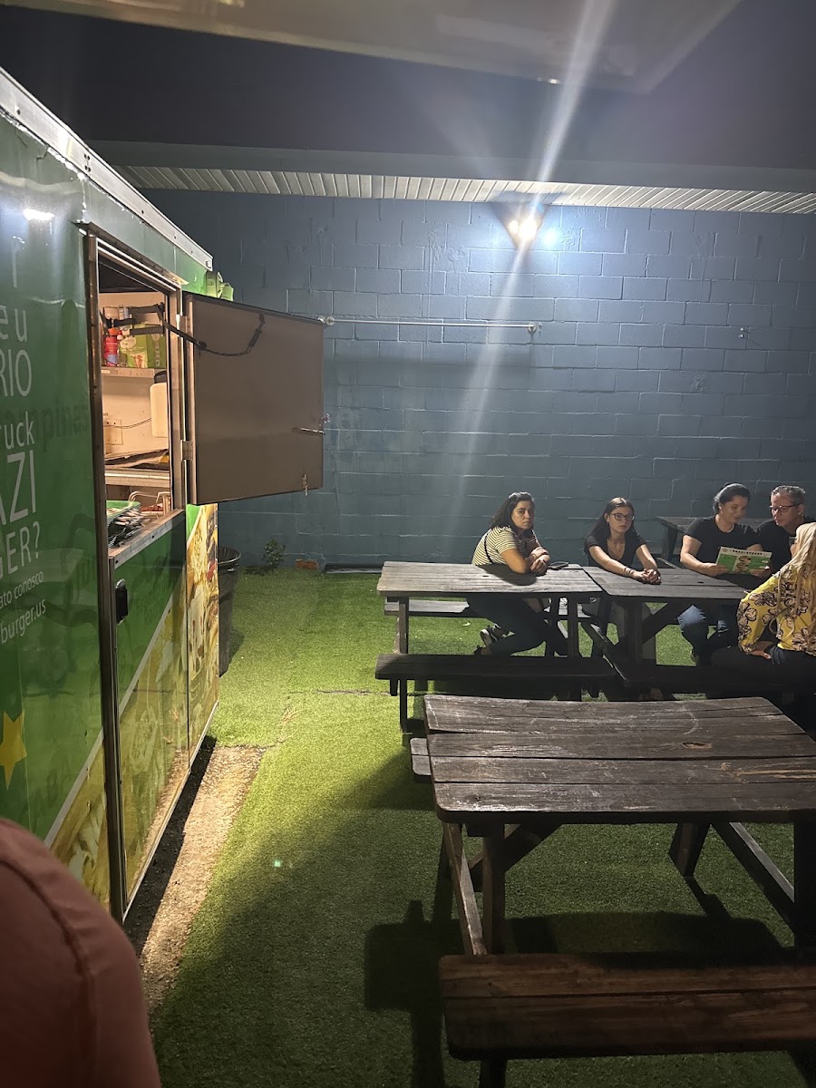 Brazi Burger Food Truck