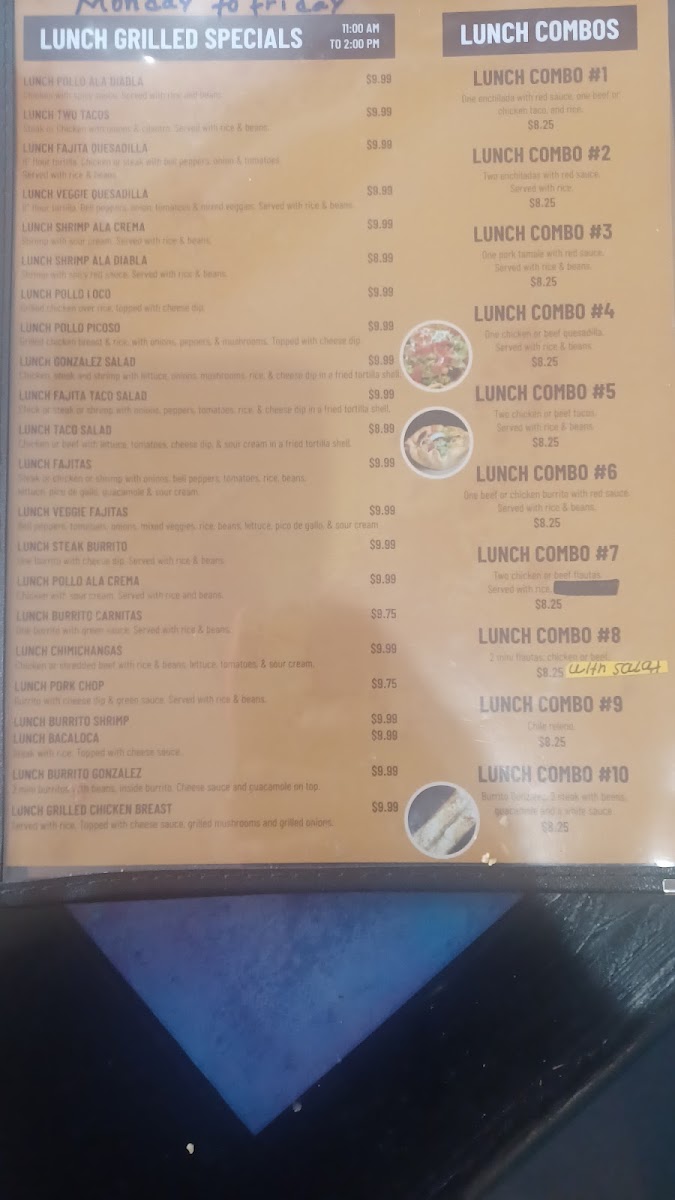GONZÁLEZ TORTAS menu board