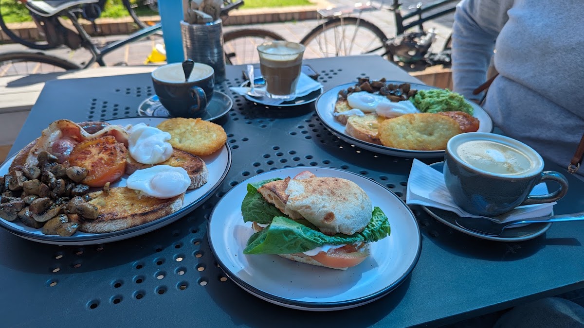 Byron Perry Cafe