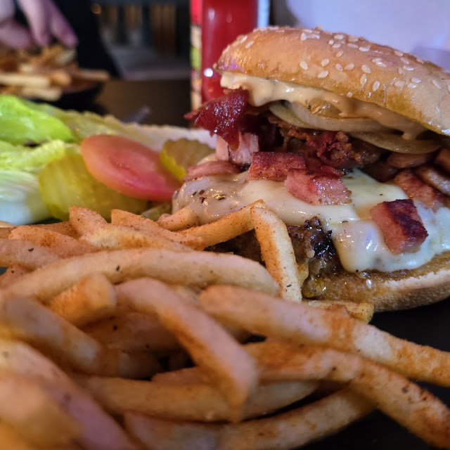 Chignon Burger and Fries