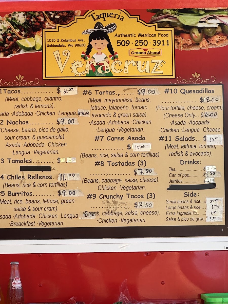 Taquería Veracruz menu board