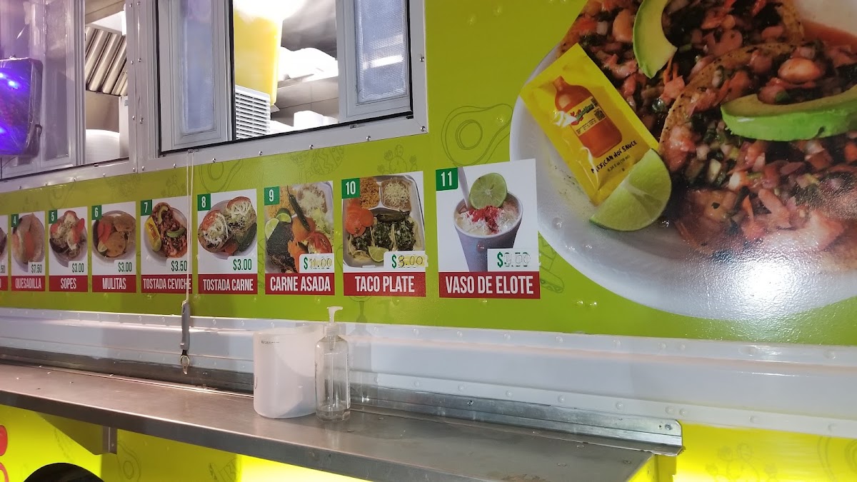 Taqueria Leo menu board