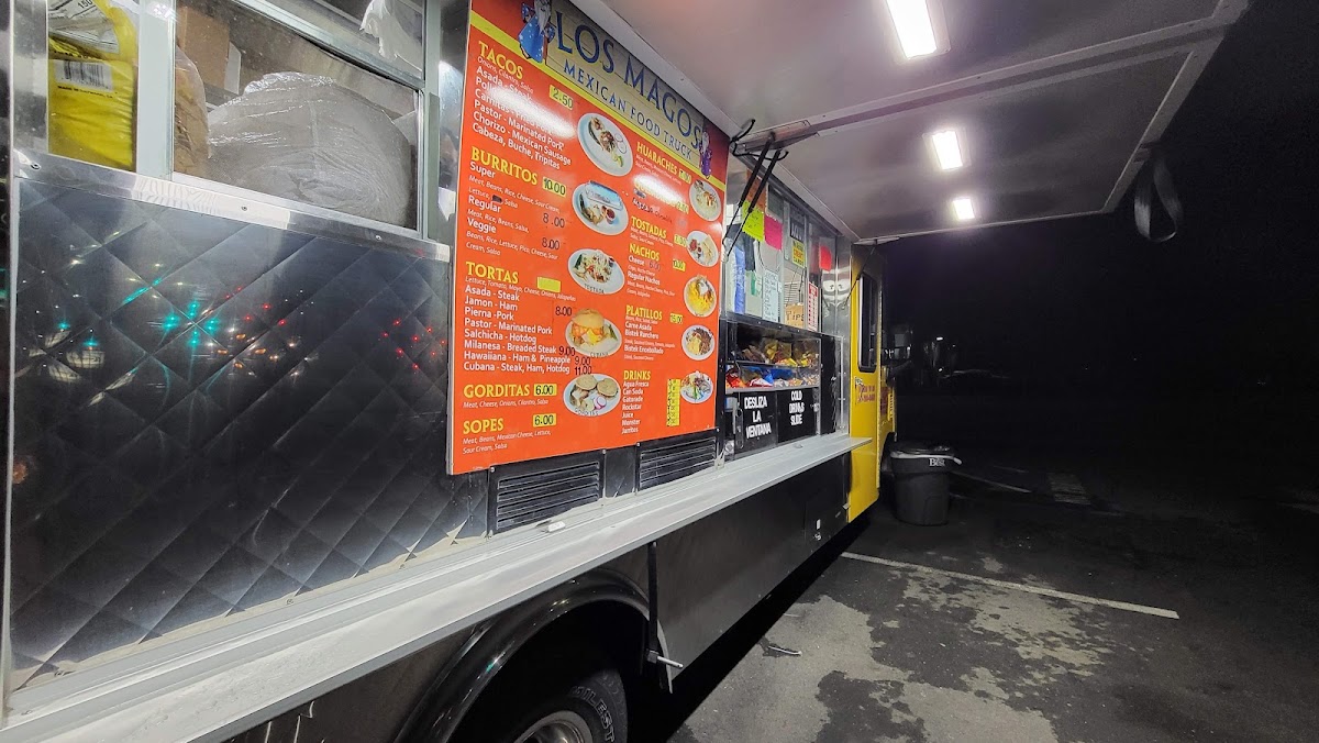 Los Magos Food Truck menu board