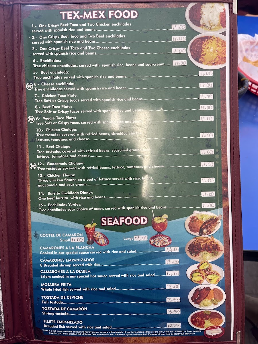 La Perla Taqueria menu board