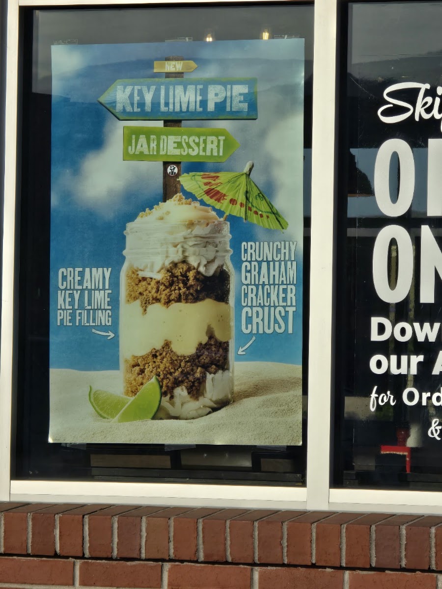 Slim Chickens menu board