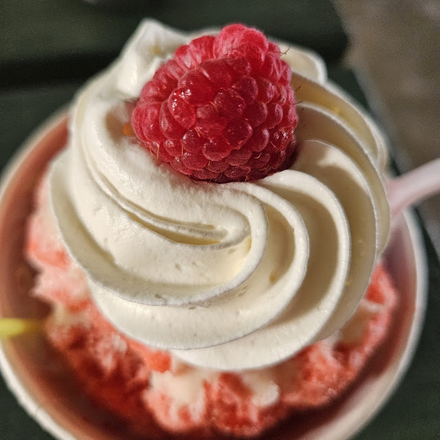 Raspberry Cream
