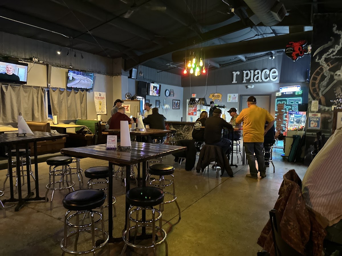 R Place Pub and Pizza