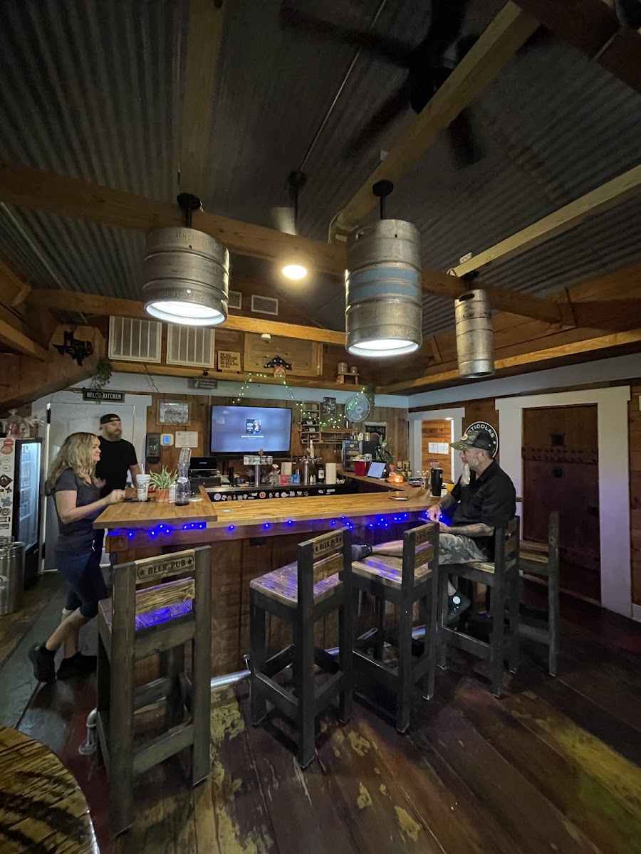 Come and drink it beer pub