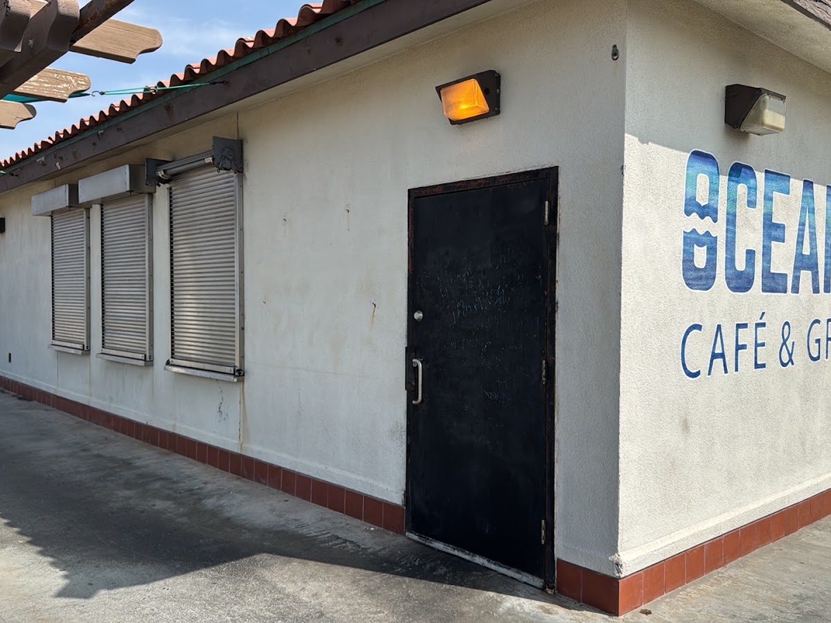 Oceans Cafe and Grill