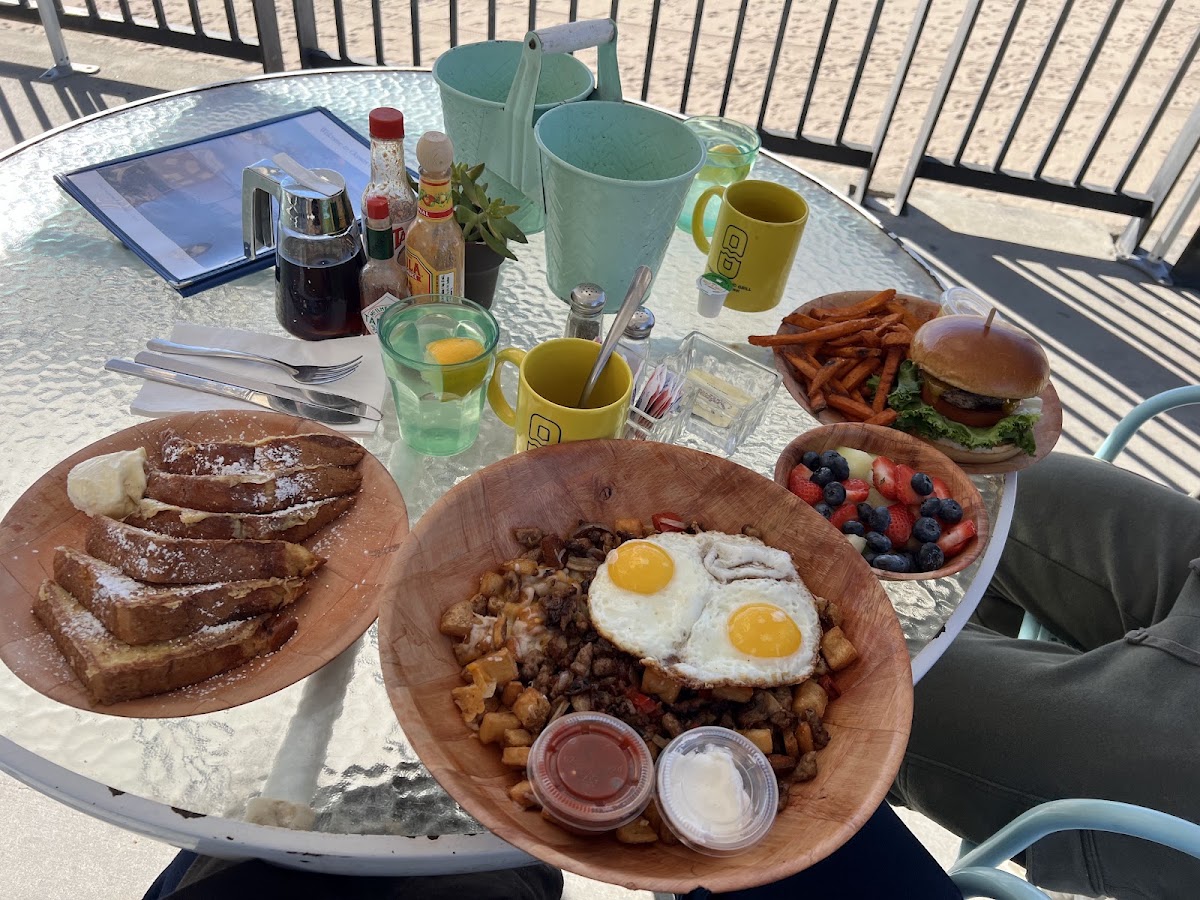 Oceans Cafe and Grill