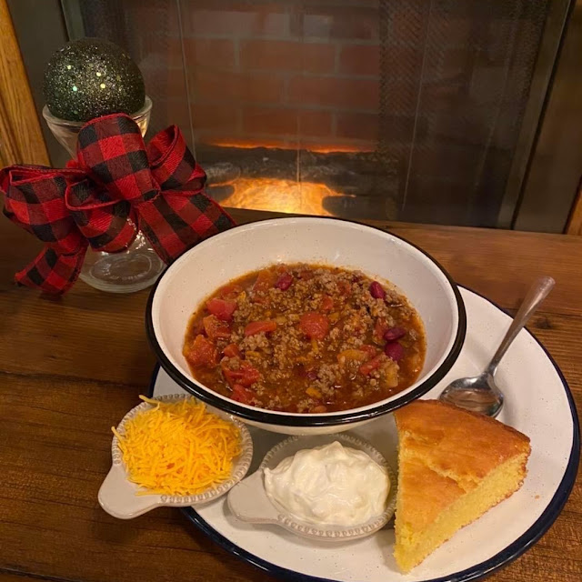 Chili with Cornbread