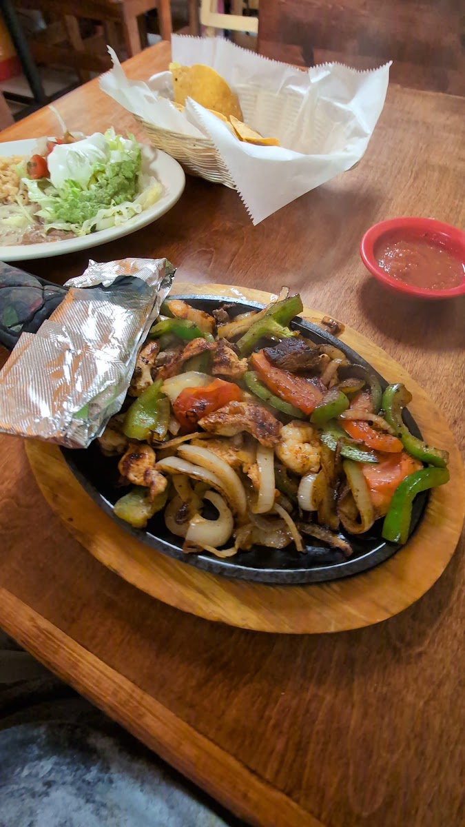 El Molcajete Mexican Restaurant