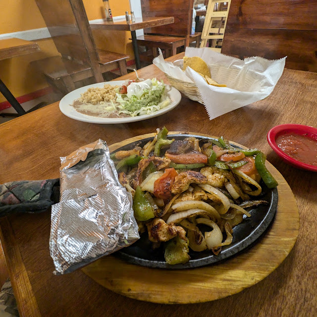 Fajitas El Molcajete