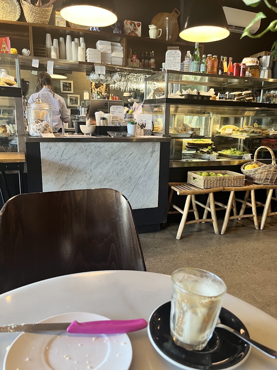 Shop Ate Cafe & Store