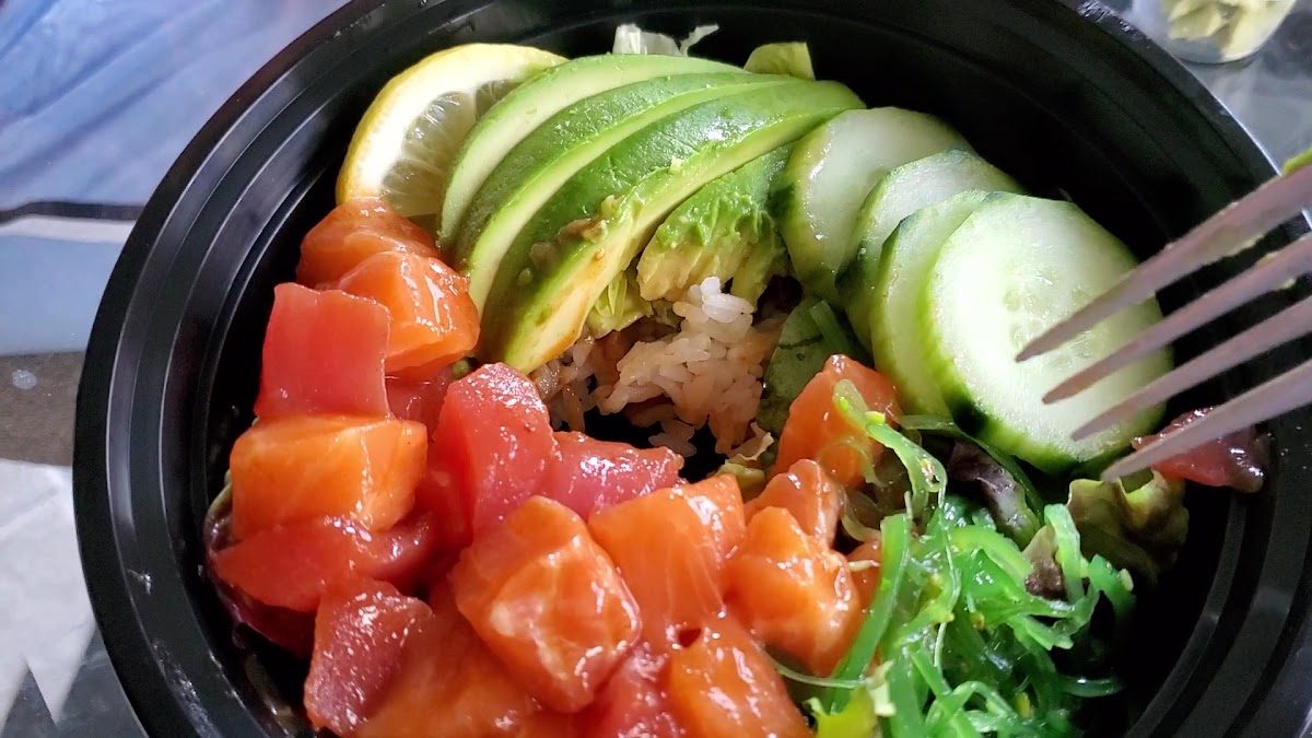 Hefner Sushi & Poke