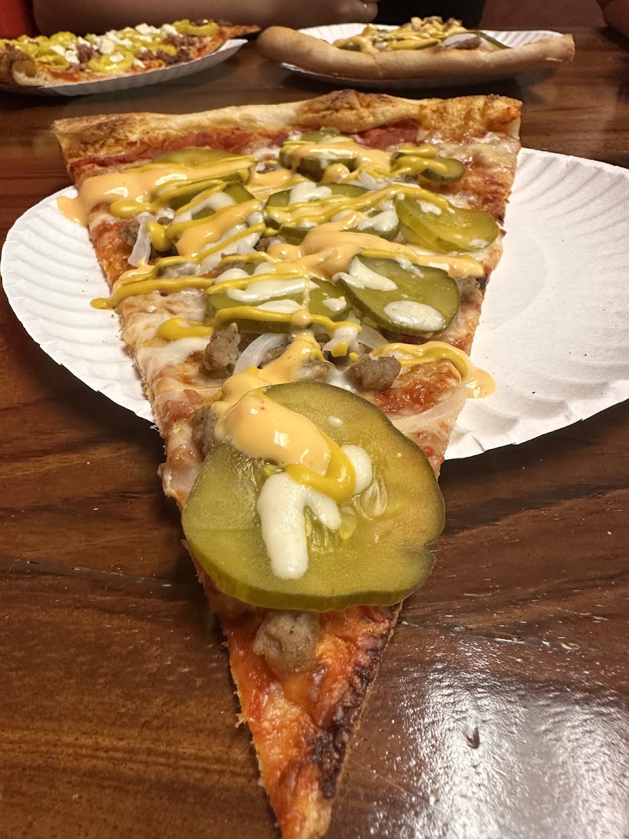 Foxy Roxy’s Pizza