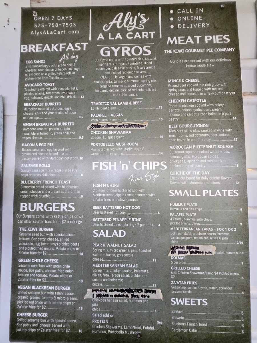 Aly's à la Cart menu board