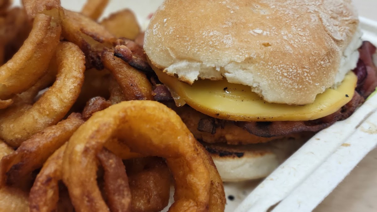 Shakes & Bakes Take Out