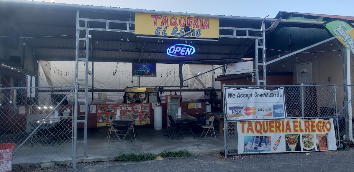 TAQUERÍA EL REGIO
