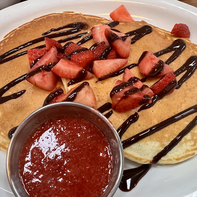 Berry Chocolaty Pancakes
