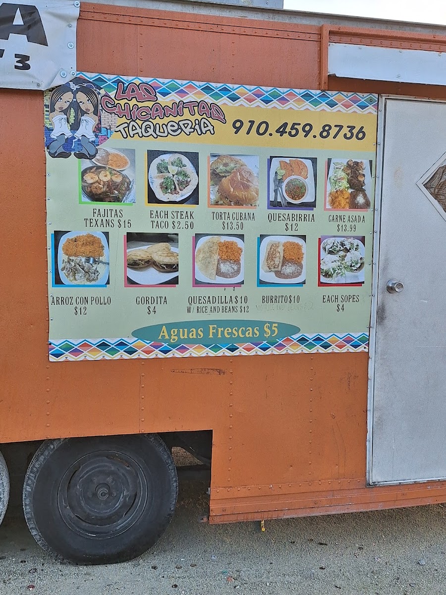 Taquería 'Las chicanitas' menu board