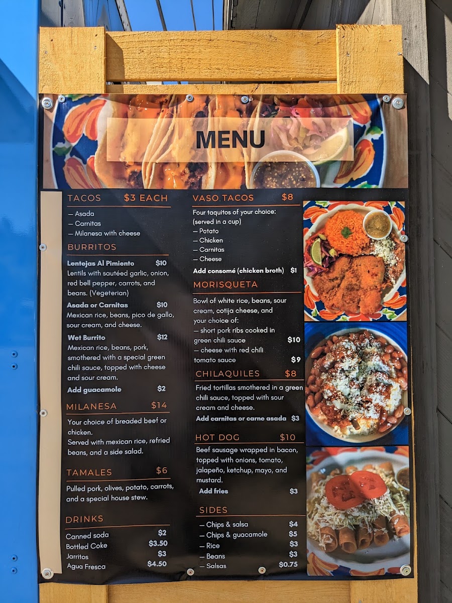 El Chisme Sabroso menu board