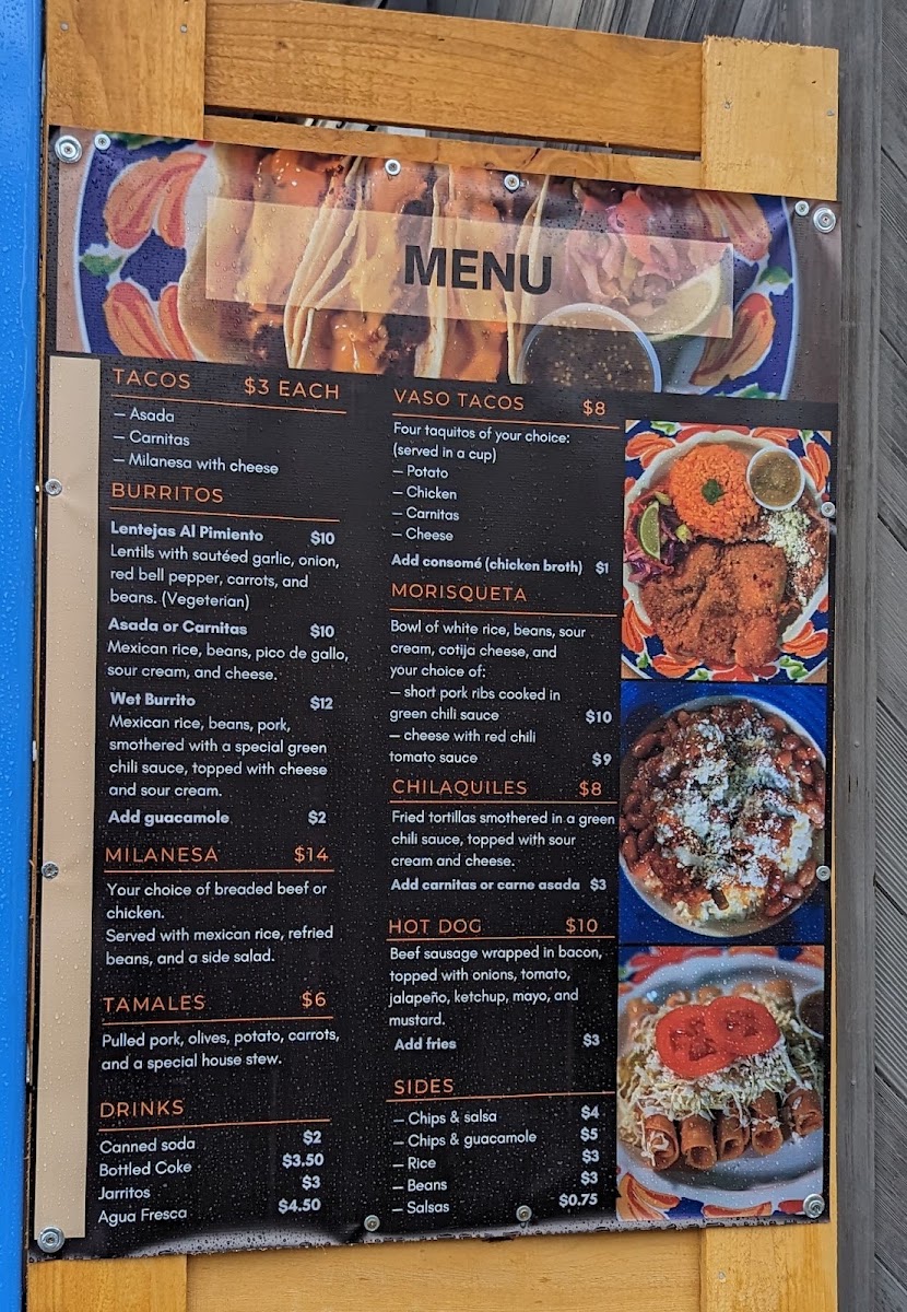 El Chisme Sabroso menu board