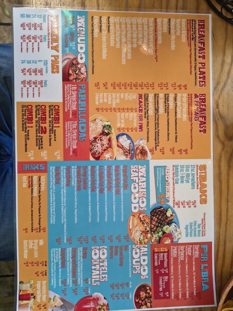 El Crucero Restaurant menu board