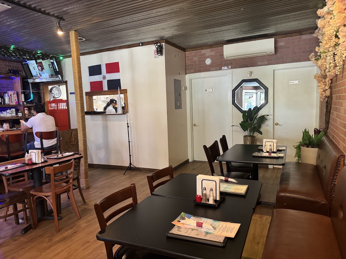 El Pilón Bar & Resturant