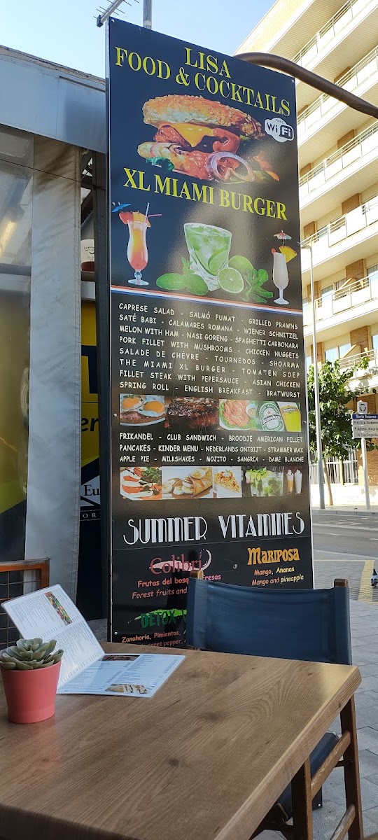Eetcafe Lisa menu board