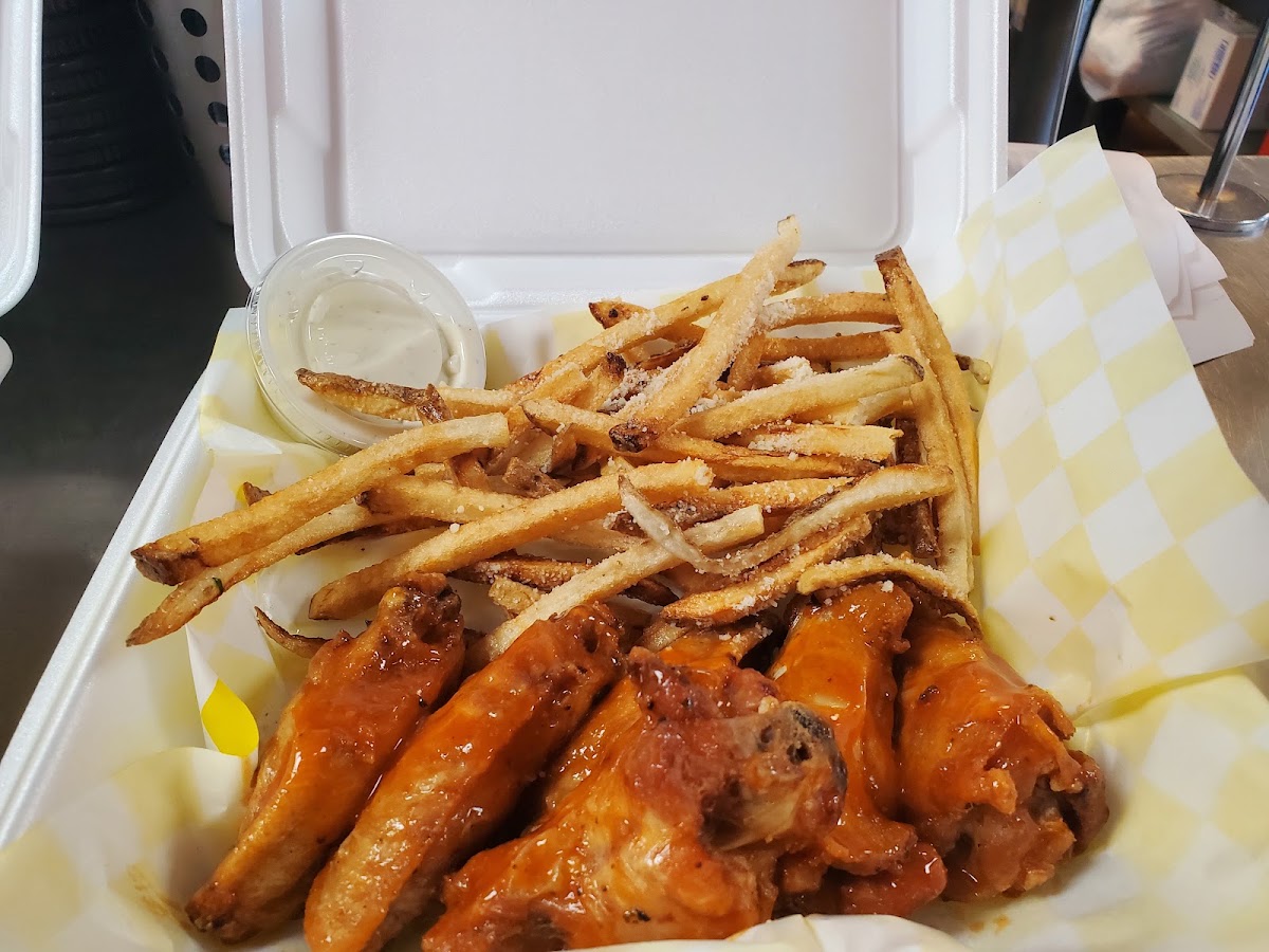 AB3 Wings & Things