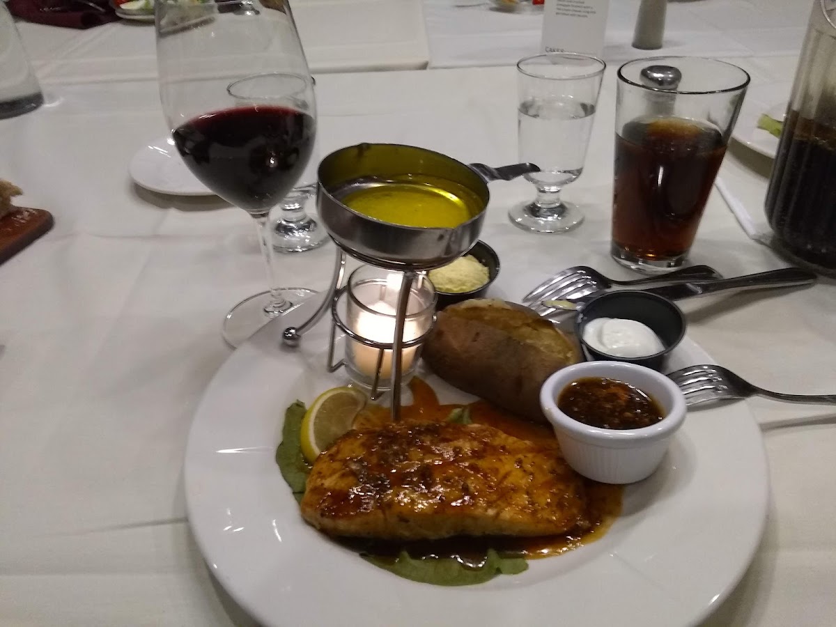 Hangar Restaurant & Ace Lounge
