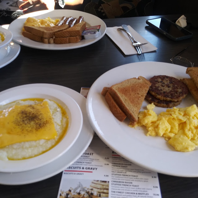 Grits with Cheese and Turkey Sausage