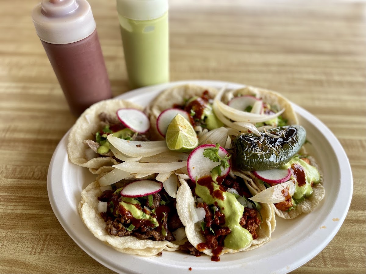 Tacos Las Perlitas y Estrellita Market Burley