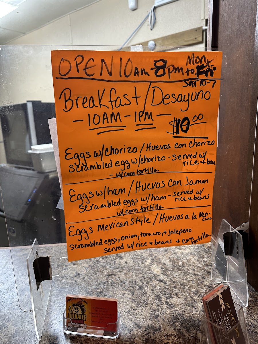 Tortas y Tacos DelValle menu board