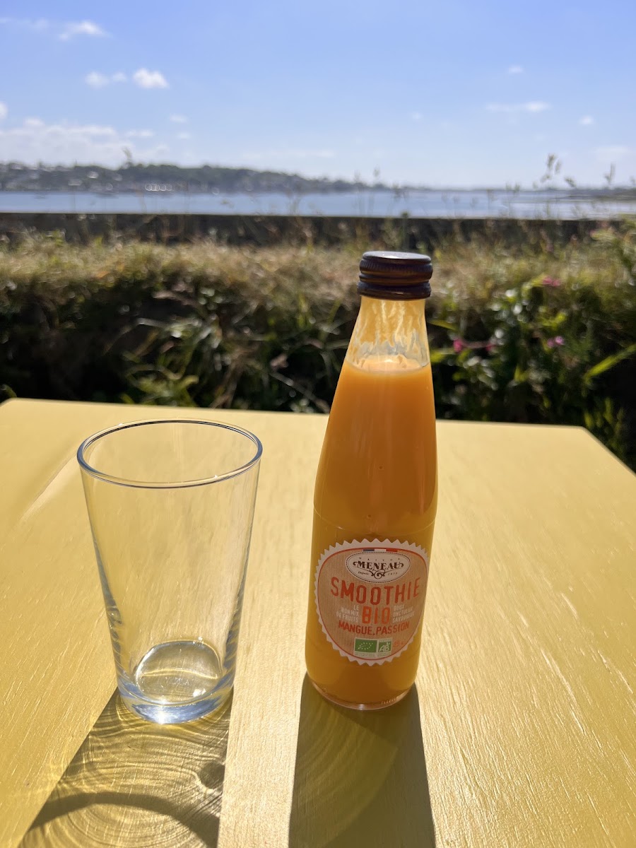 Bzzzt Café