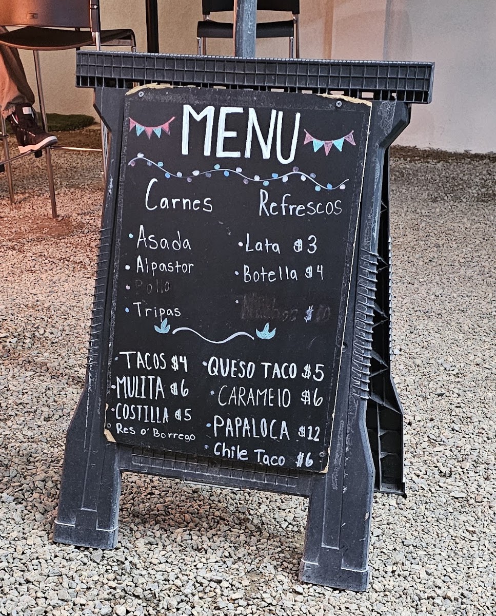 Tacos el Borracho menu board