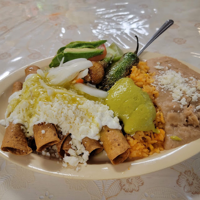 Flautas Tacos Dorados de Pollo