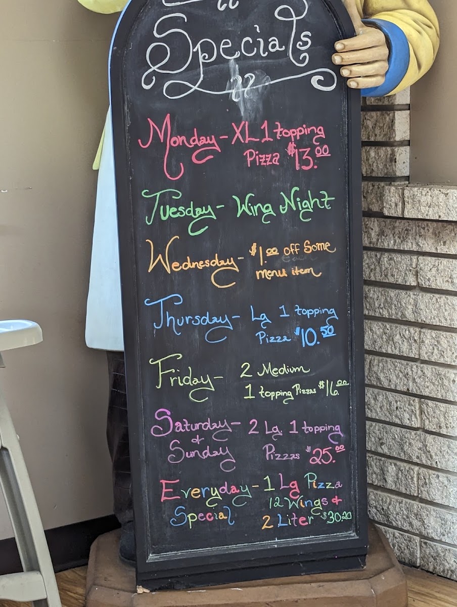 Gianni's Pizza & Wings Bel Air menu board