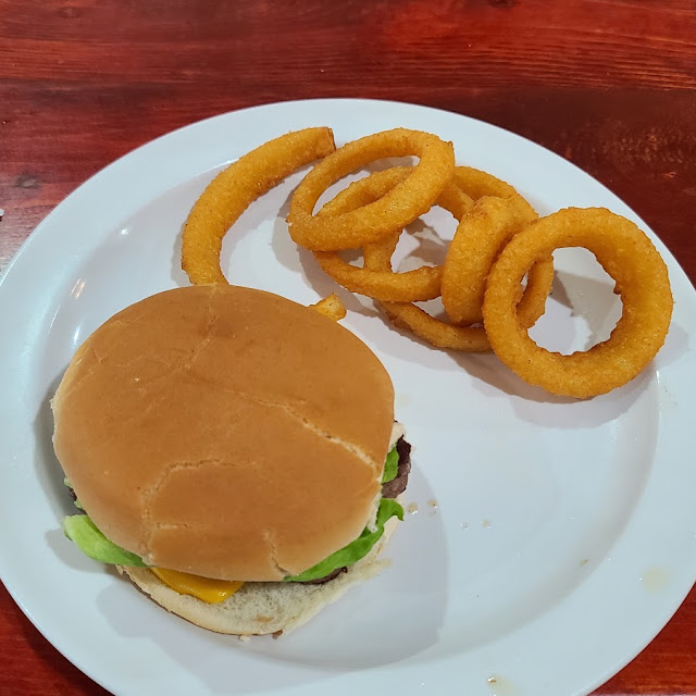 Cheeseburger Deluxe Onion Rings