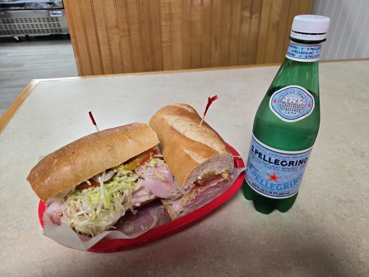 Antonio’s Deli-Cious Khafe