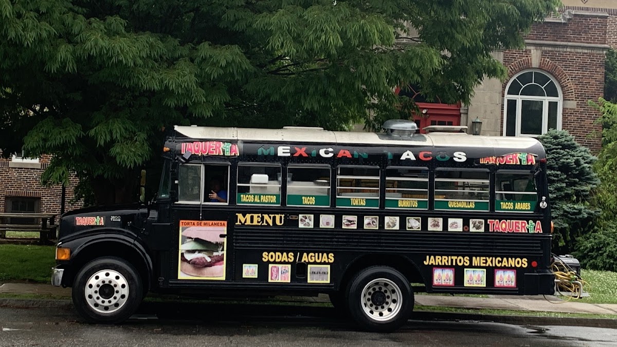 Taqueria Los jefes food truck