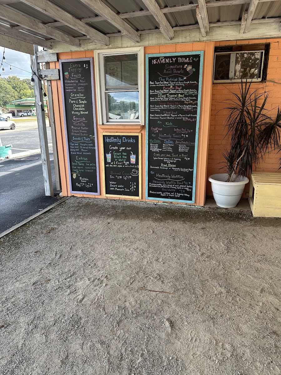 Heavenly Bowls menu board