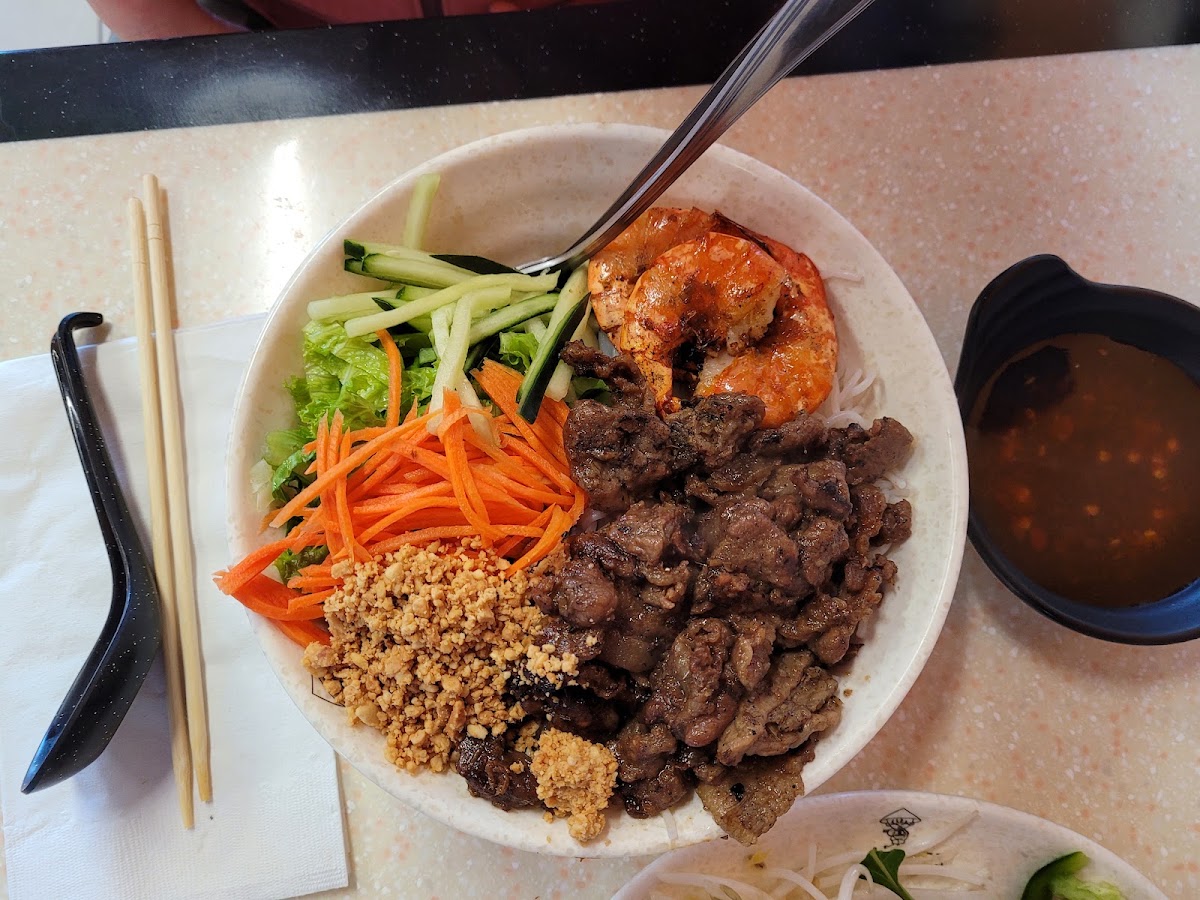 Pho Tai