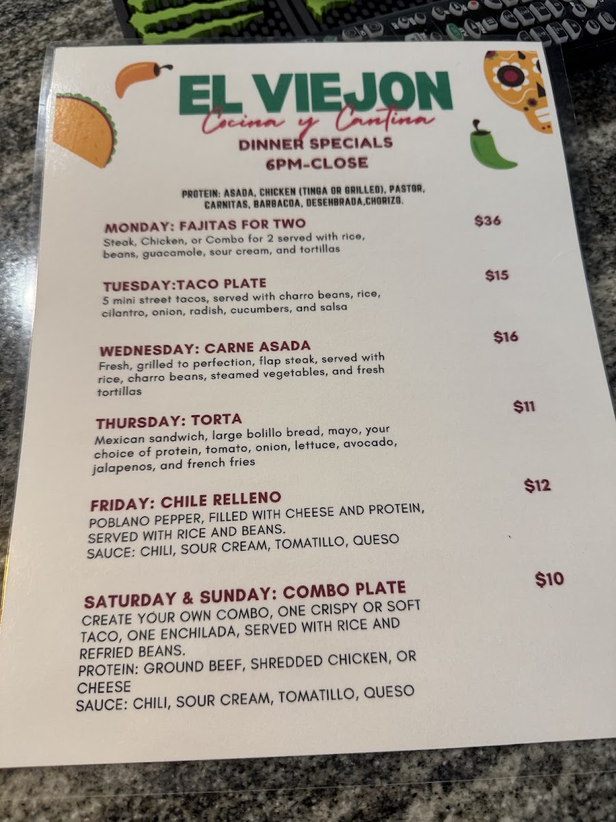 El Viejon Cocina y Cantina menu board